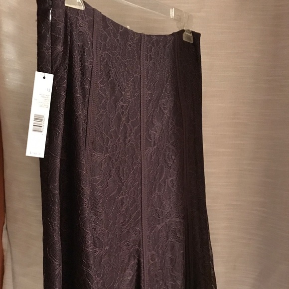 Tahari textured floral pattern skirt - size 12 - Picture 1 of 3